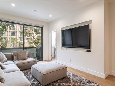 306 Bora Bora Way APT 102, Los Angeles, CA, 90292