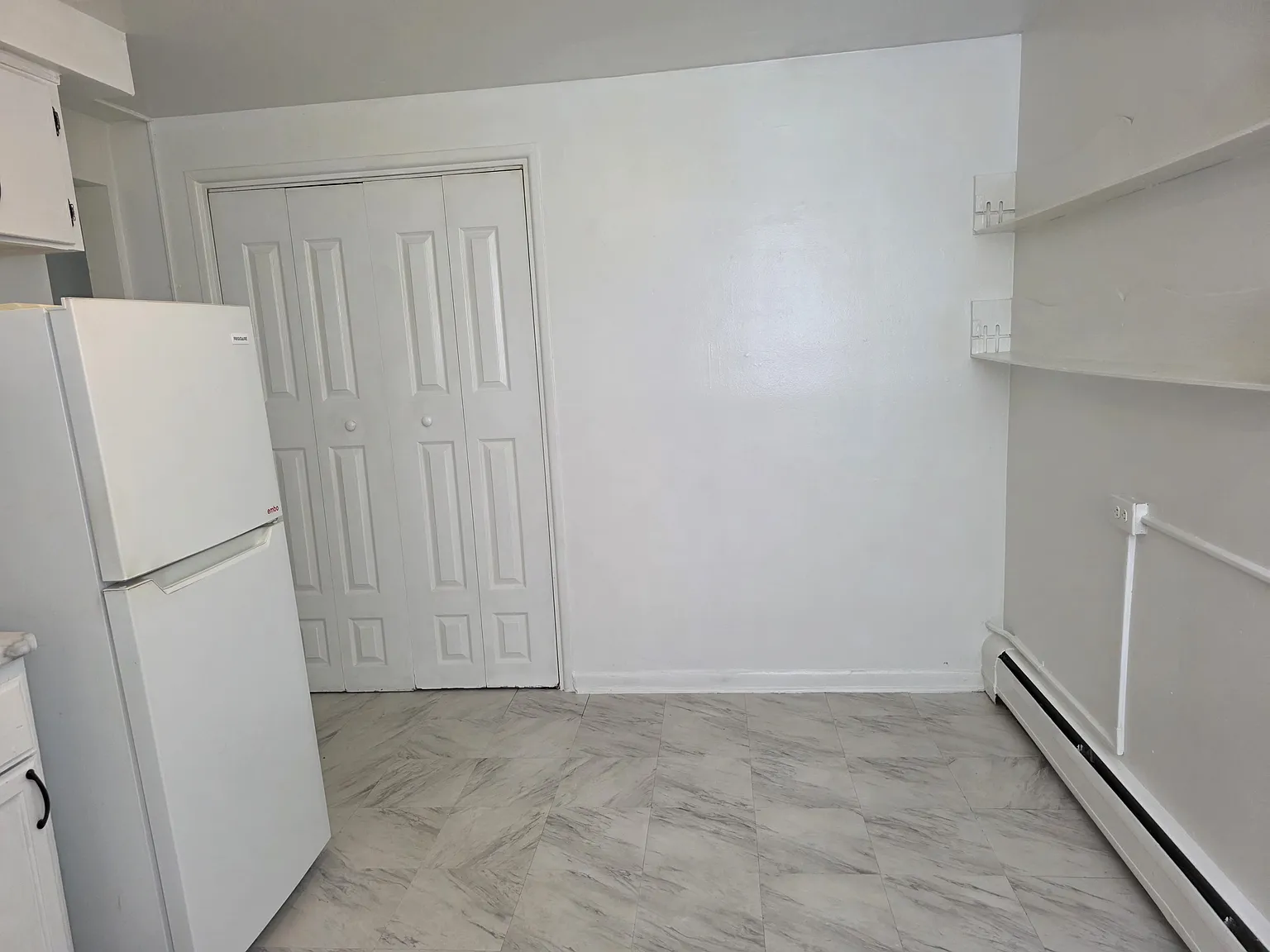 1 bed, 560 sqft, $1,200 — Photo 3