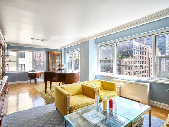 650 Park Avenue image 2 of 9