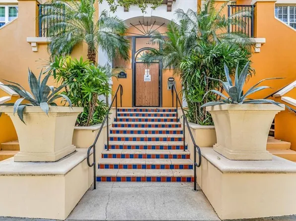 100 4th Ave S APT 202, Saint Petersburg, FL 33701