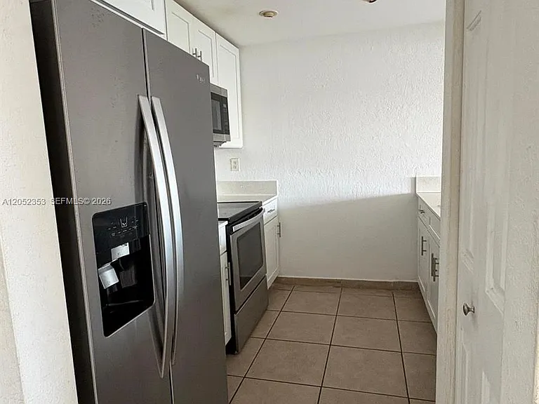 600 NE 36th St #714 — Photo 3