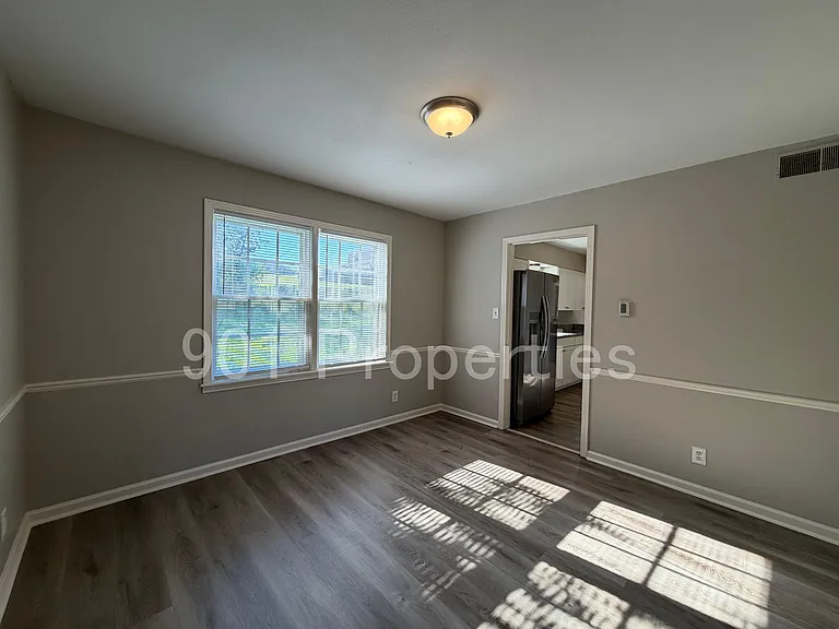 2658 Galaxie St — Photo 5