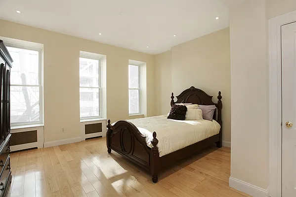 Sold by Corcoran | media 19
