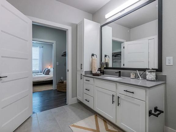 5th image of 4911 E 7th St #220