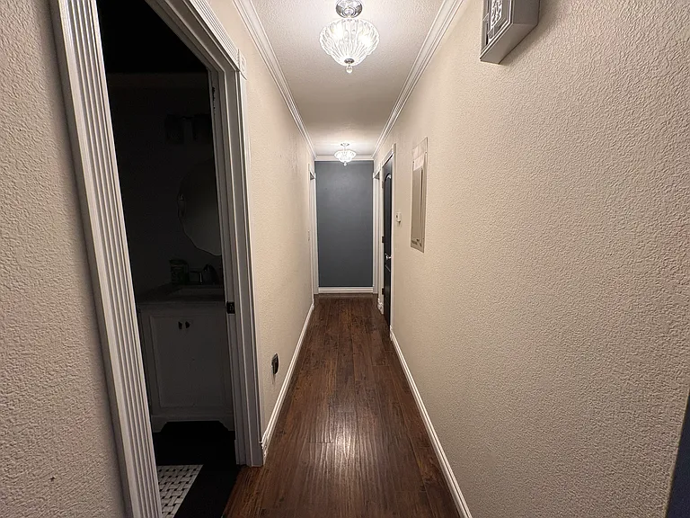 213 W 22nd Ave #302 — Photo 11