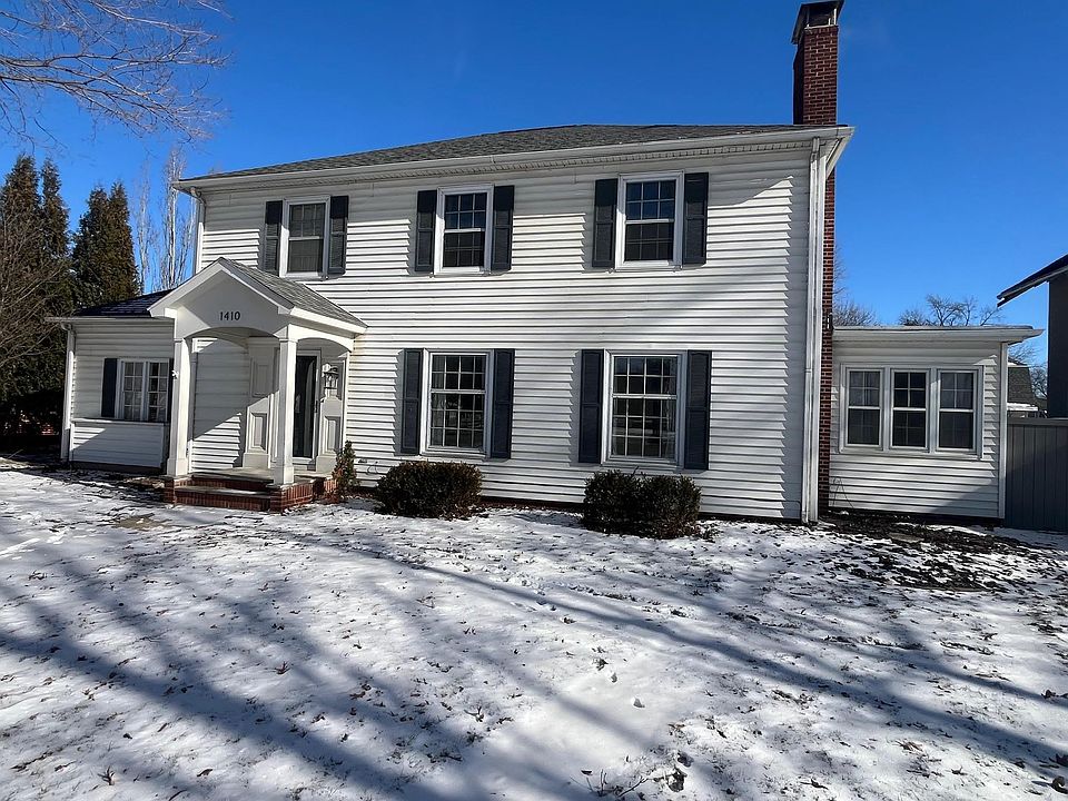 1st image of 1410 N Grand Ave