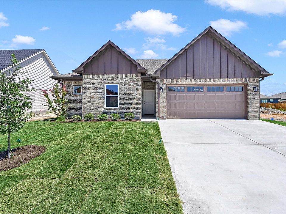 1st image of 1815 Boxwood Dr