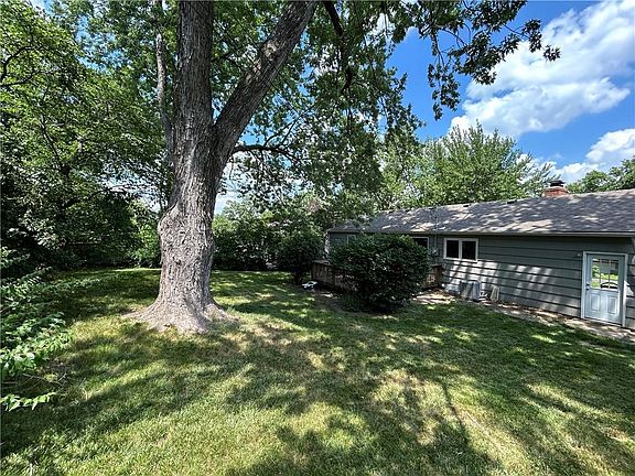 4th image of 6708 Woodward St