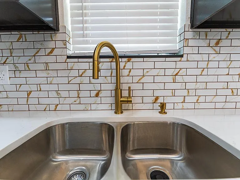 4209 Redbud Ave — Photo 16