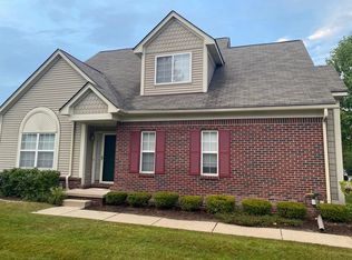 24153 Noble Dr, Farmington, MI 48336