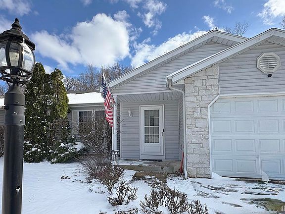 3rd image of 2015 Autumn Ridge Ln