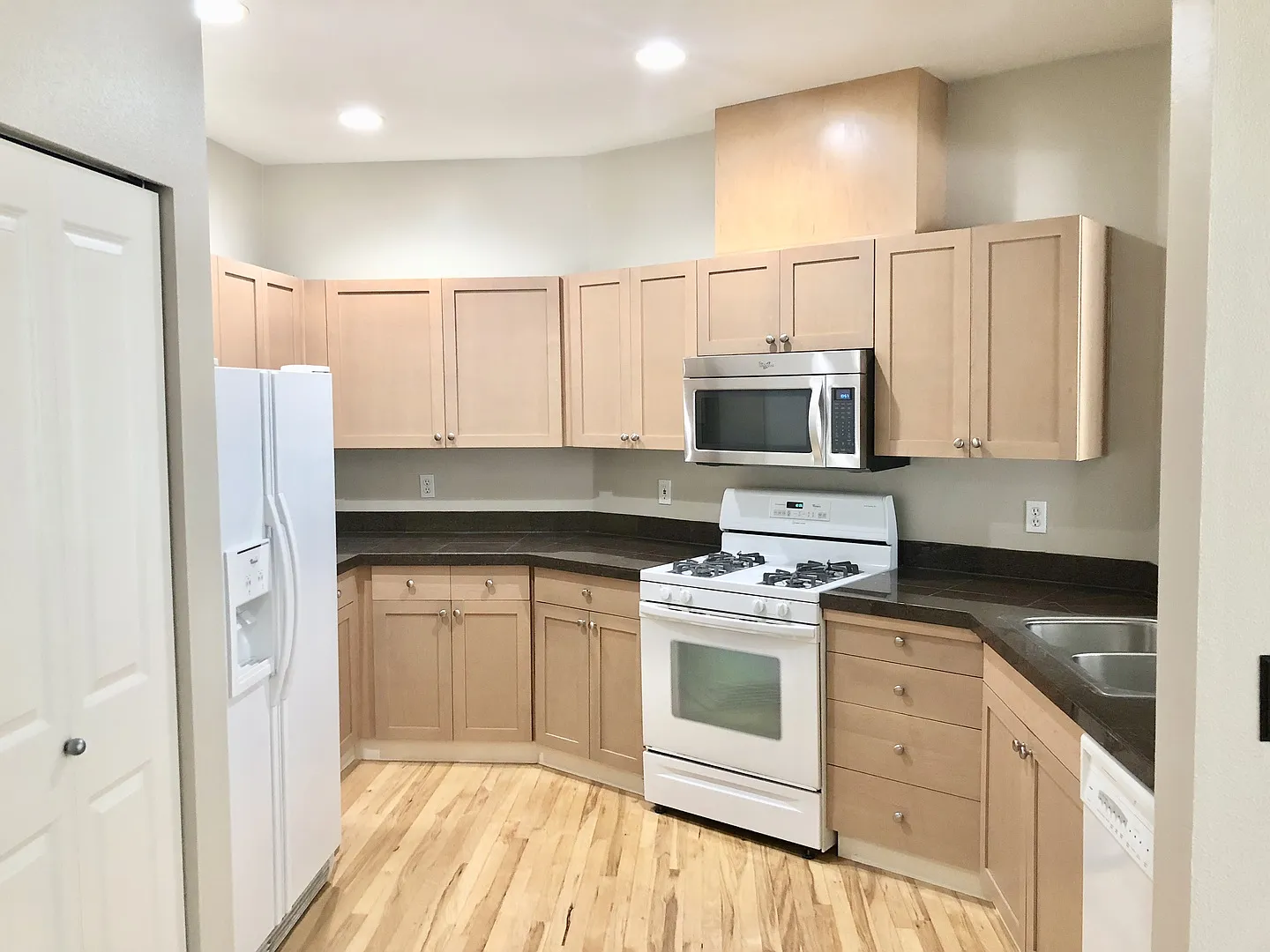 Sammamish Townhouse — Photo 2