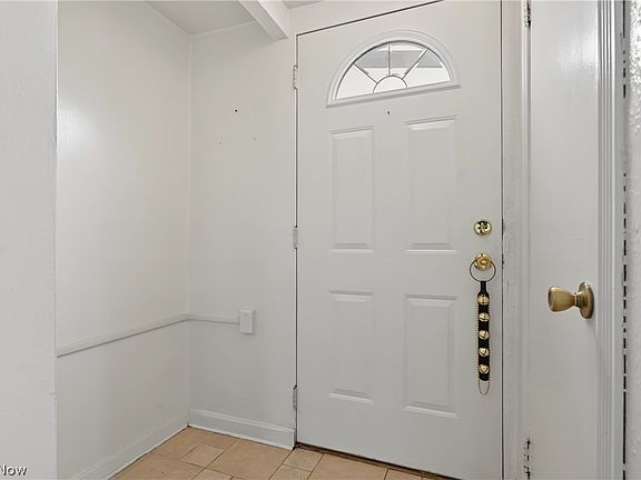 2nd image of 3211 North Ave