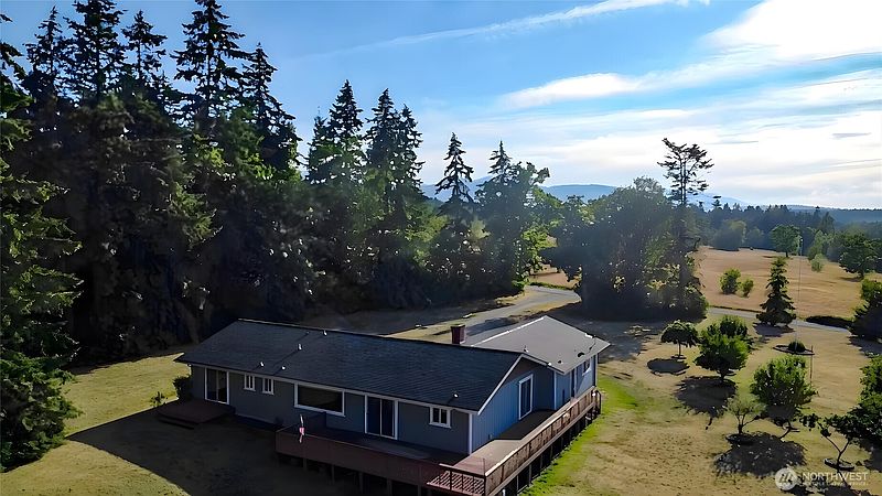 3rd image of 51 Hawks Prairie Road