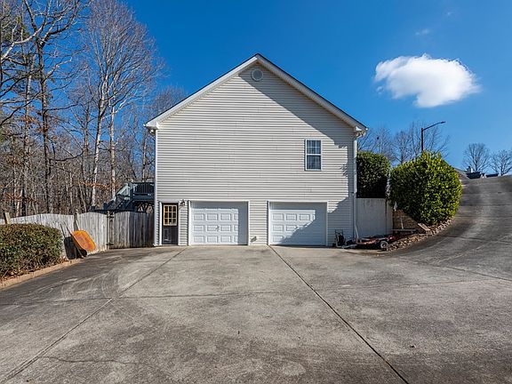 4th image of 804 Kensington Ct