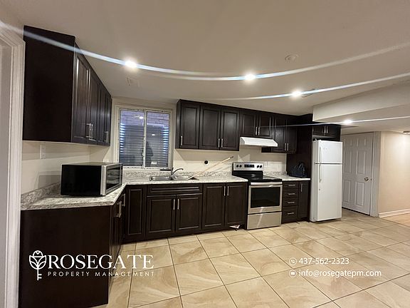 3rd image of 71 Crumlin Cres #2
