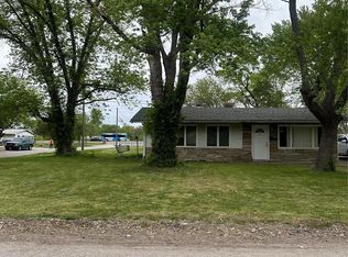 2 E Adams Dr, Cahokia, IL 62206