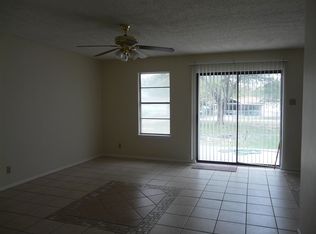 705 E 9th St, Del Rio, TX 78840