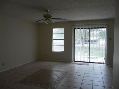 705 E 9th St, Del Rio, TX 78840 | Zillow