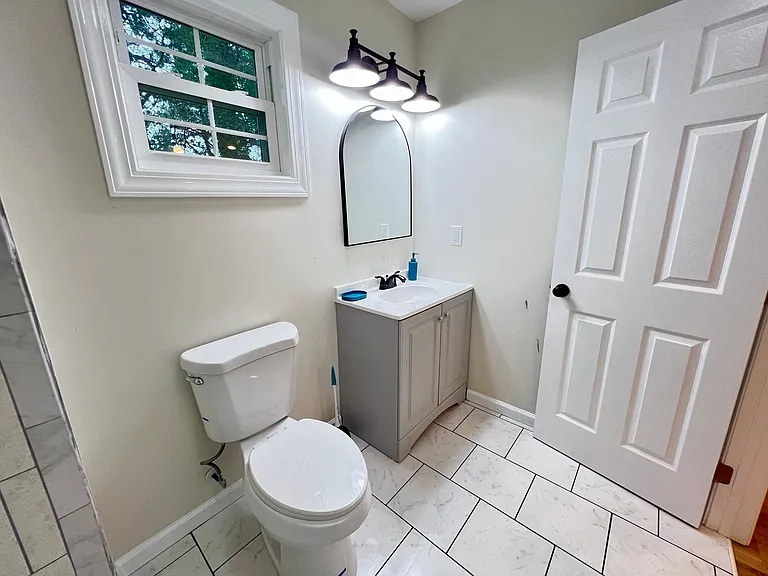 308 N Washington St — Photo 13