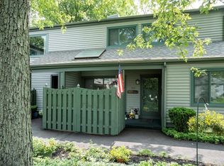 303 Old Meadow Dr, East Amherst, NY 14051