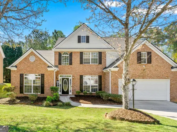 3889 Elm Trace Dr, Loganville, GA 30052