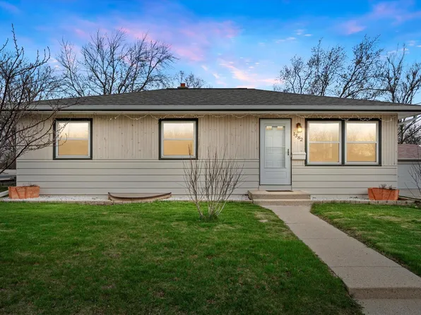 1382 Aldoro DRIVE, Waukesha, WI 53188