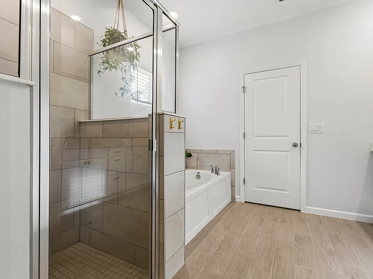 20 Disston Cv — Photo 12
