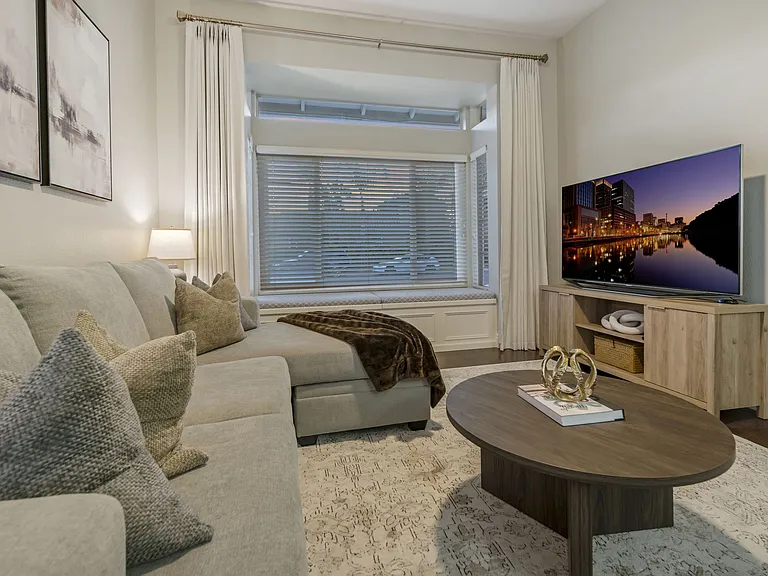 13103 Ireland Ln — Photo 7