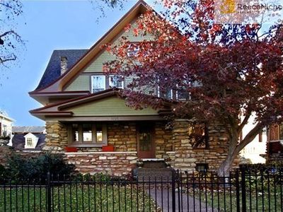 3734 Gillham Rd, Kansas City, MO, 64111