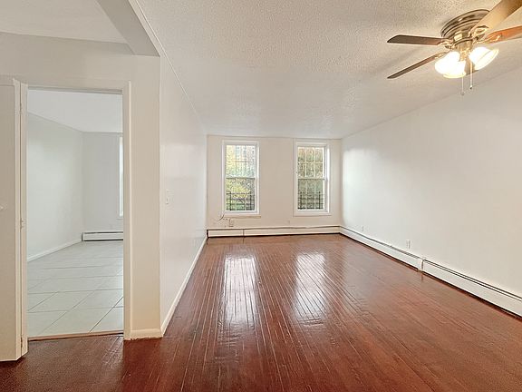 3rd image of 1470 Vyse Ave Floor 2