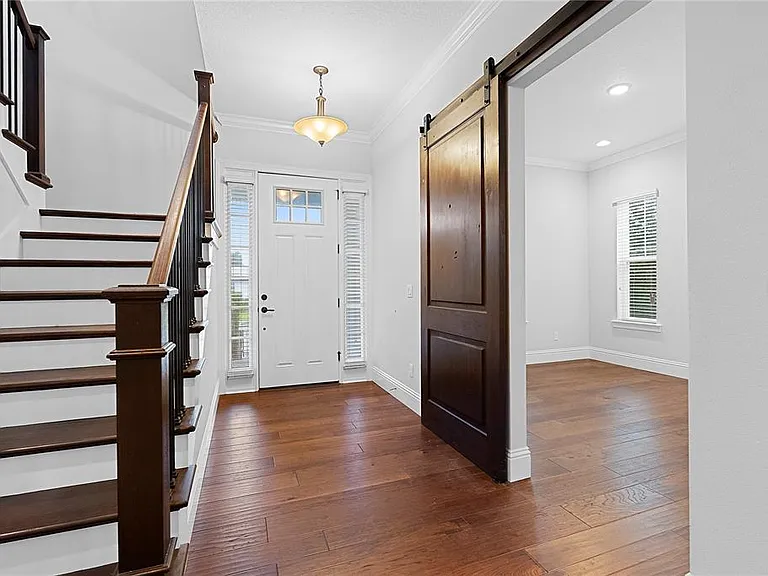 835 W Canton Ave — Photo 4