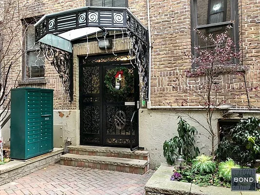 Rented by Bond New York | media 11