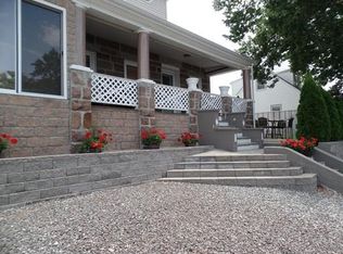 14 Woodlawn St, Everett, MA 02149