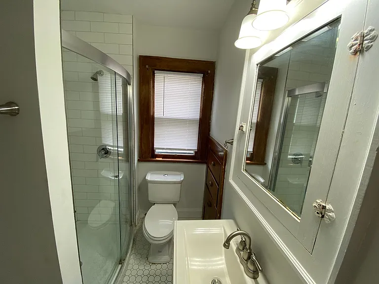 2329 Indianola Ave — Photo 13
