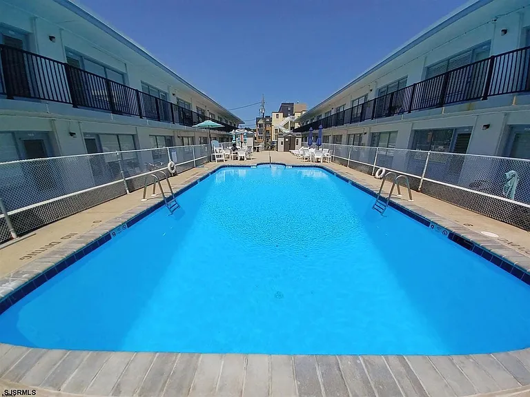 3501 Boardwalk #B210 — Photo 12