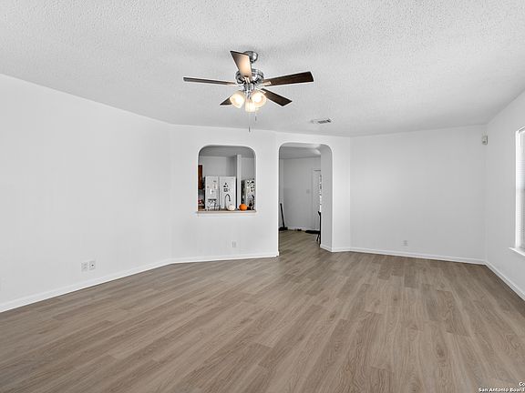 4th image of 6311 MUSTANG POINT DR