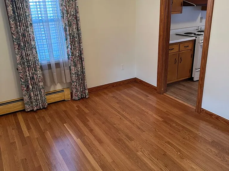 8265 Franklin Ln — Photo 17