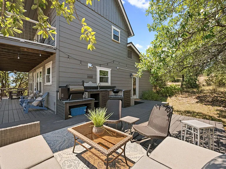 650 Springlake Dr — Photo 25