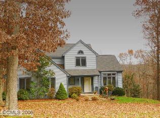 24 Farm Field Ridge Rd, Sandy Hook, CT 06482