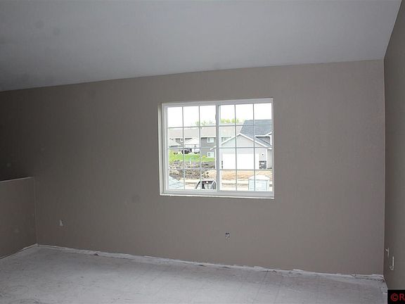 3rd image of 700 Mulligan St