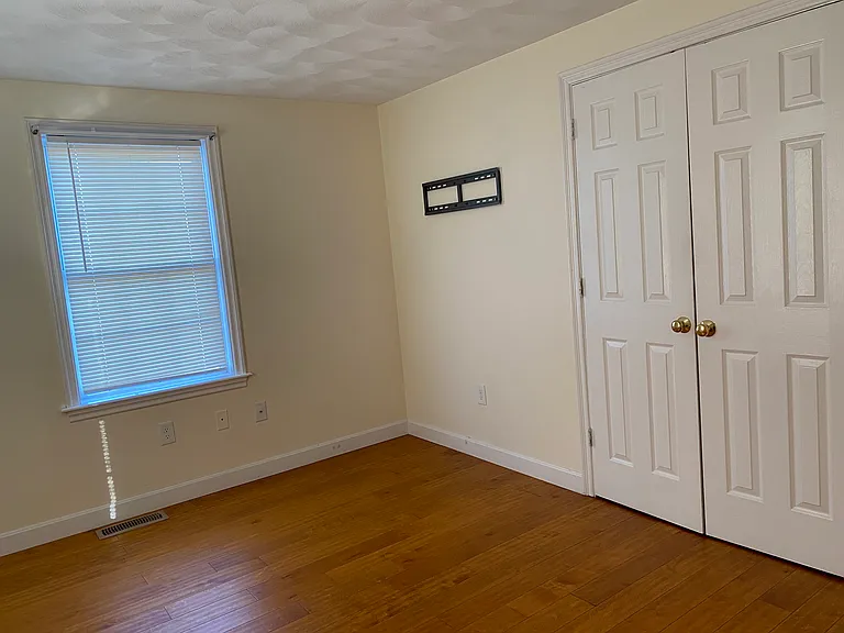 3 Franklin Ave #1 — Photo 7
