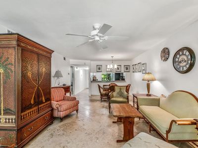 5650 Whitaker Rd APT 101, Naples, FL, 34112