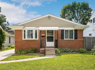 357 Massoit St, Clawson, MI 48017