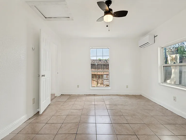 403 N Britain Rd #407B — Photo 7