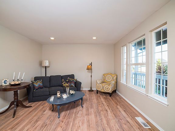 3rd image of 8808 15th St NE