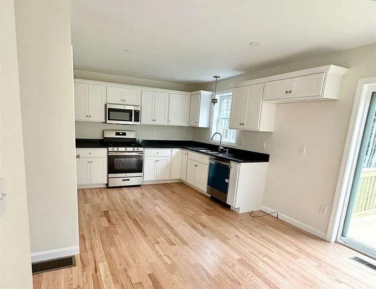 9D Wentworth Ln #9D — Photo 6
