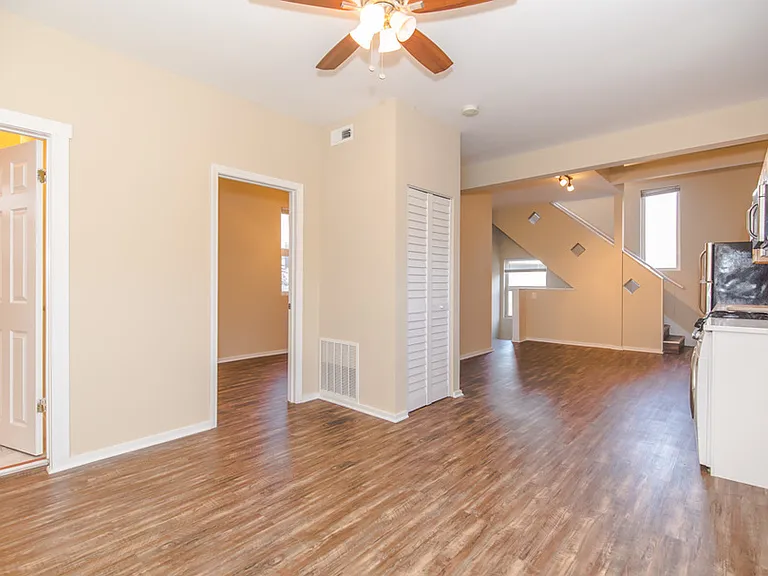 2430 N Clybourn Ave #2 — Photo 2