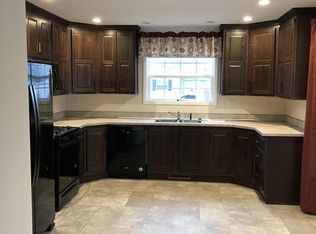 22 Bayberry Ln, Plymouth, MA 02360