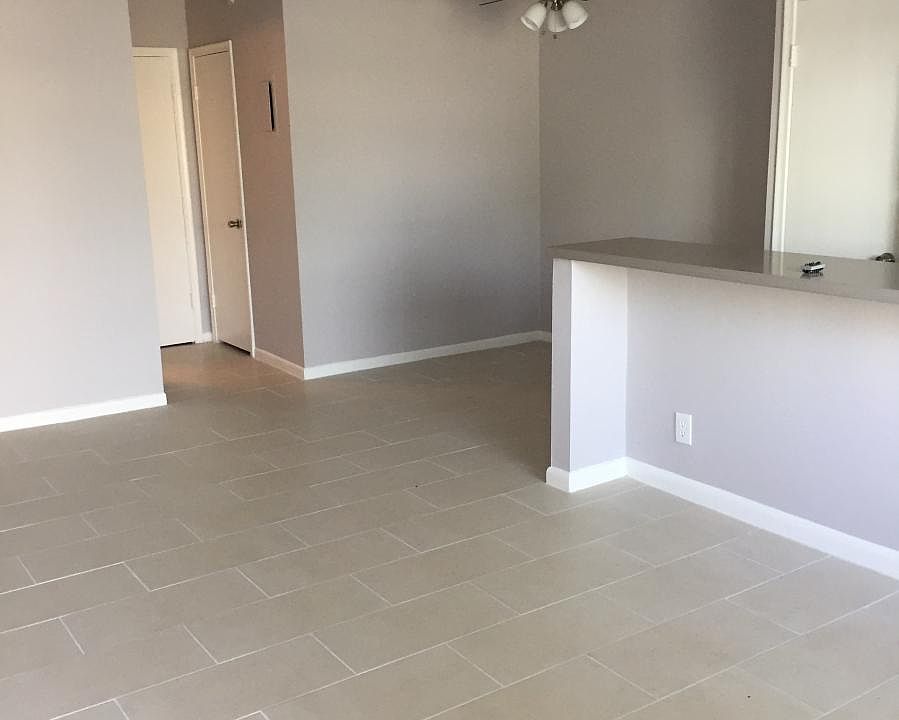 2nd image of 2741 NE 30th St #2